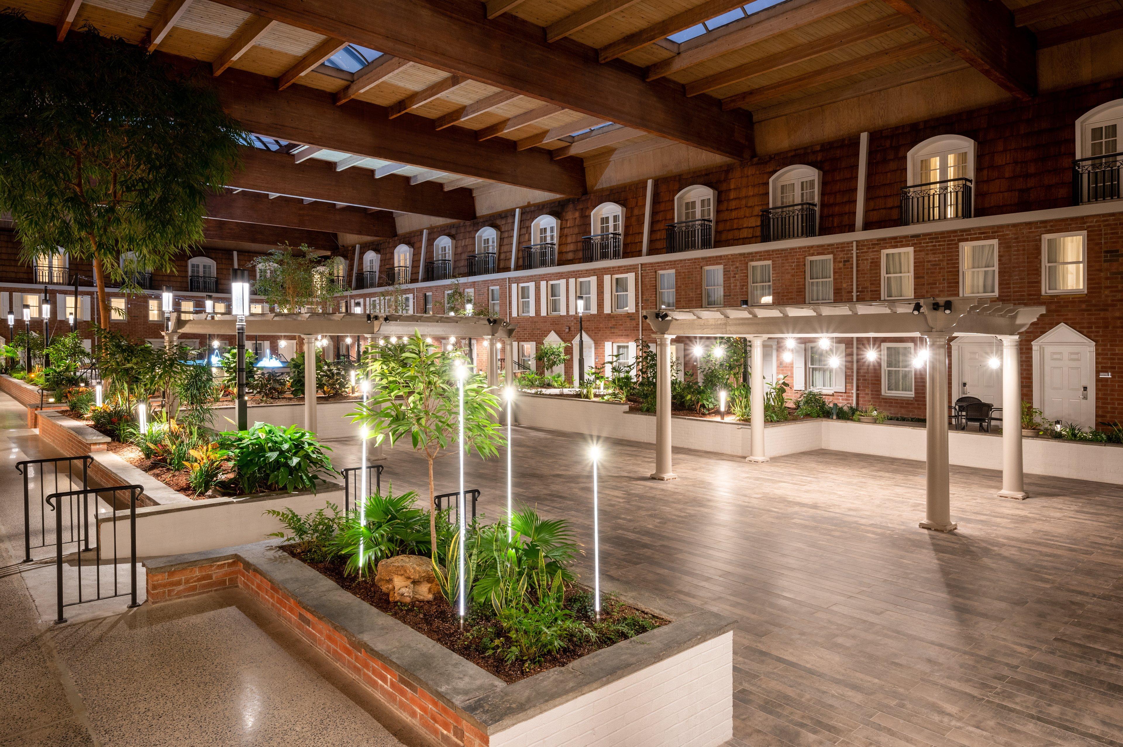 Crowne Plaza - The Desmond Hotel