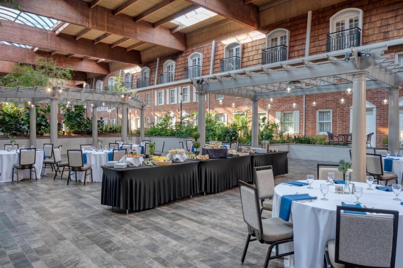 Hotel Crowne Plaza - The Desmond Albany