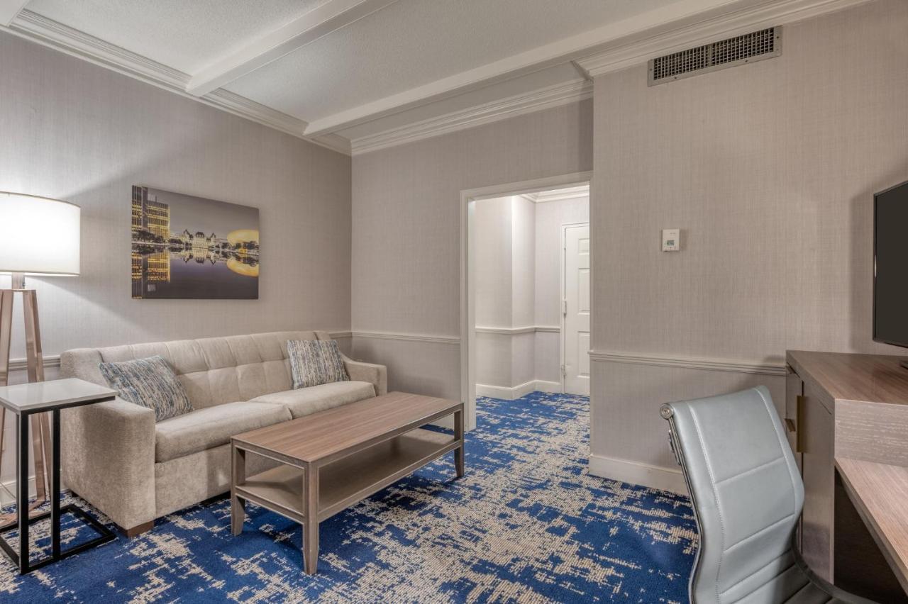 Crowne Plaza - The Desmond Albany