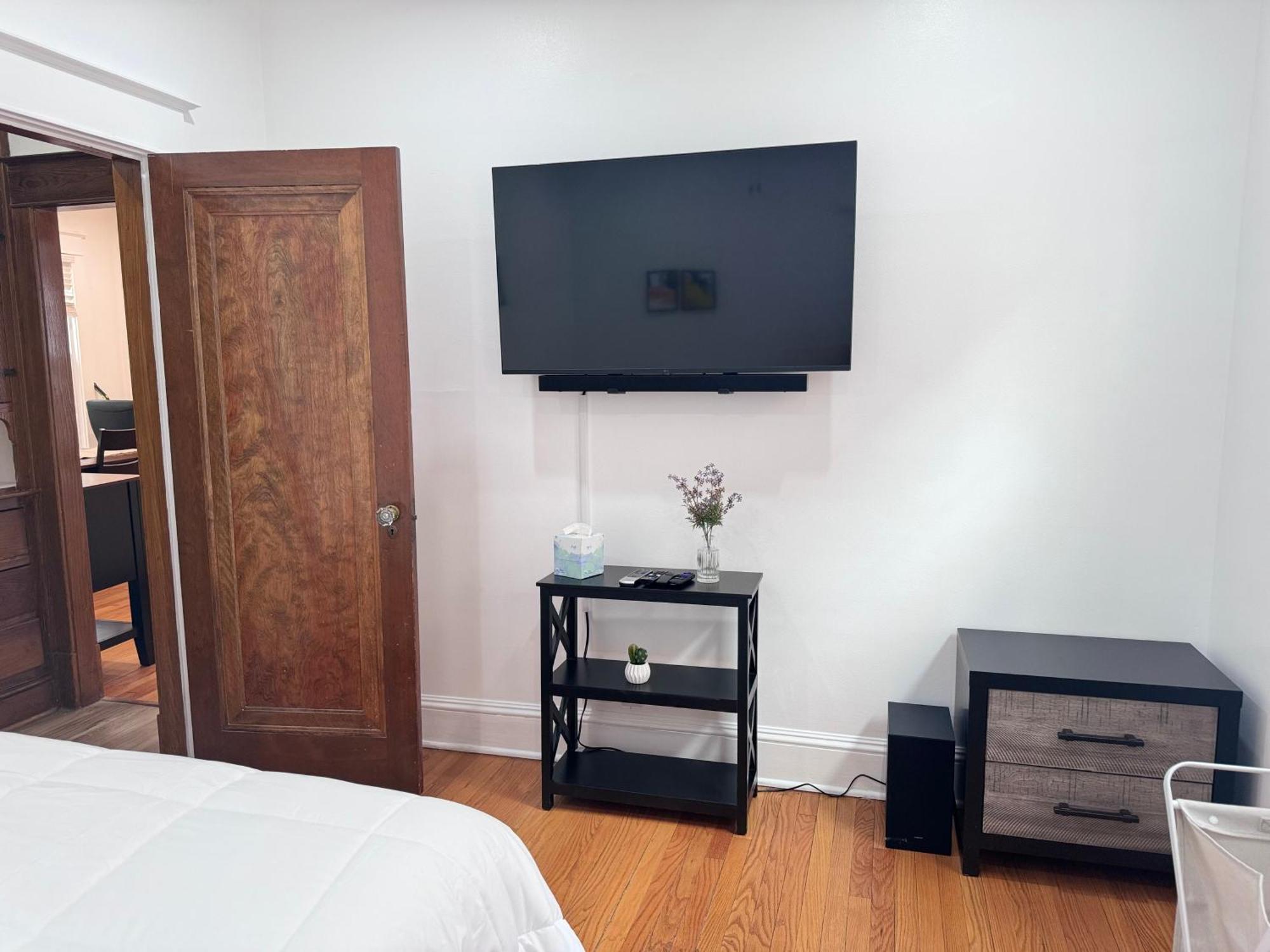 Apartamento Modern And Cozy Pine Hills From Early 1900s Albany