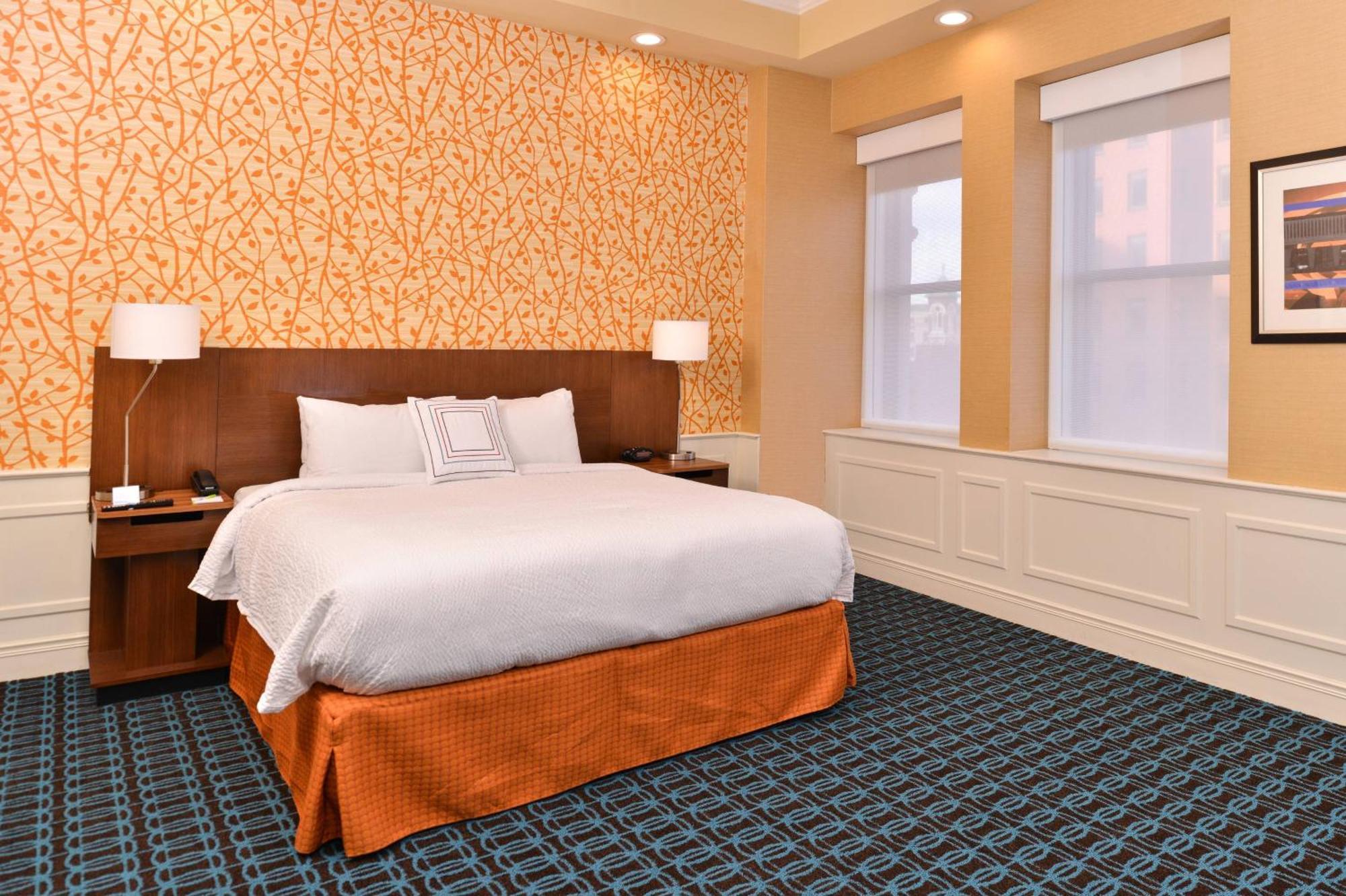 Fairfield & By Marriott Downtown Hotel