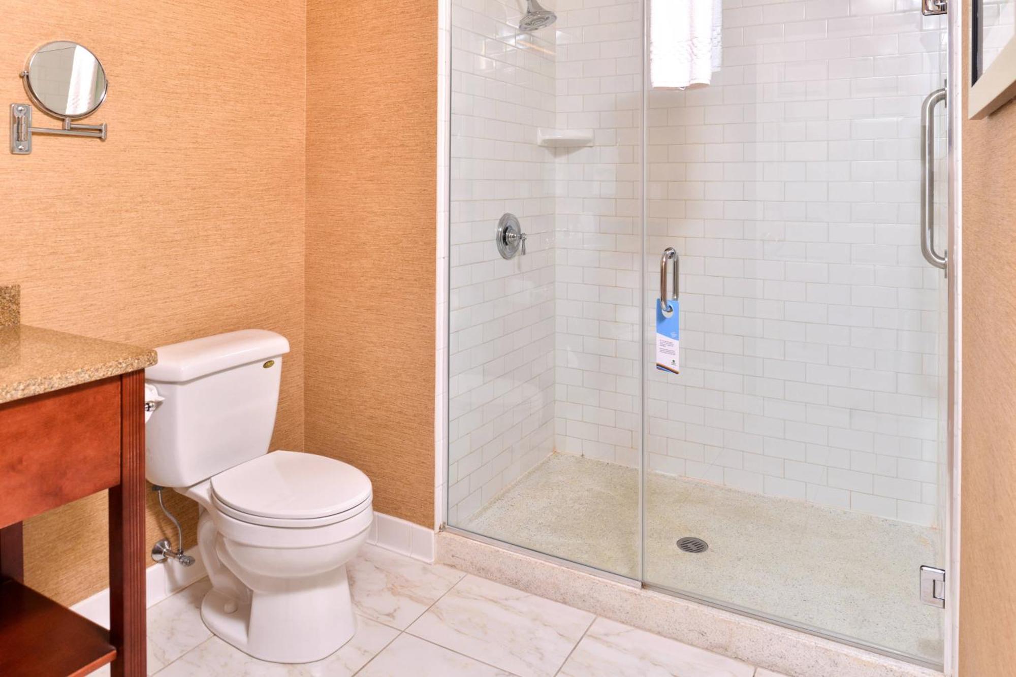 Fairfield & By Marriott Downtown 3*