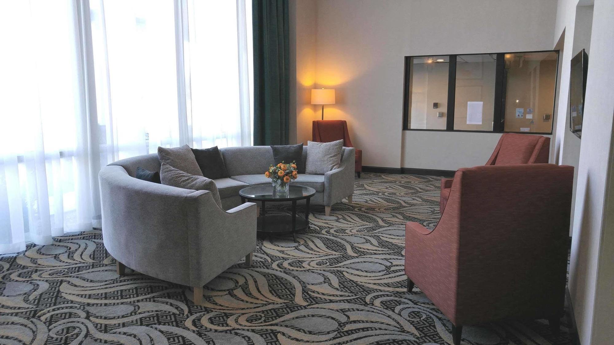 Western Sovereign - Hotel 3*