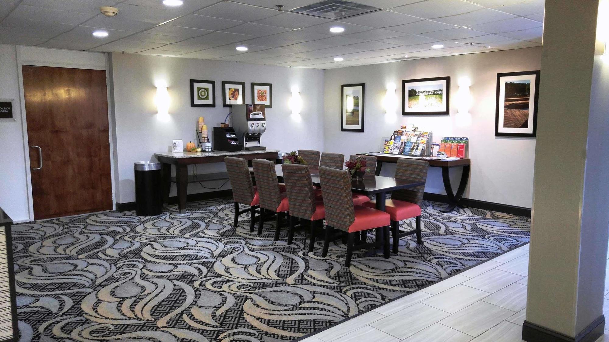 Western Sovereign - Hotel 3*