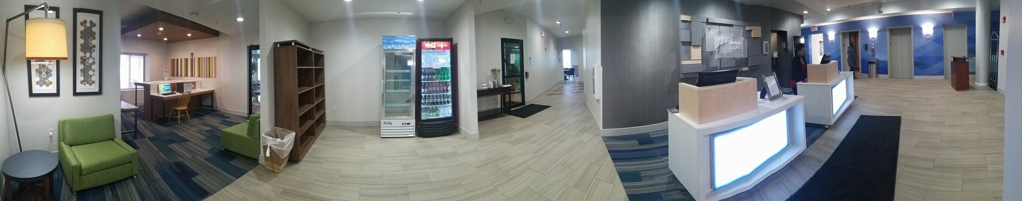 Hotel Country & By Radisson, Downtown New York Albany