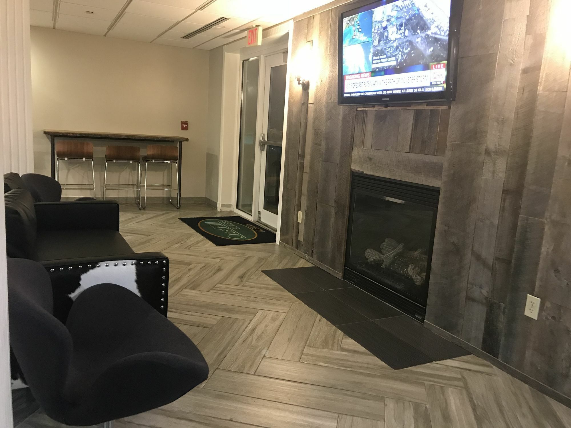 Cresthill Suny 3*
