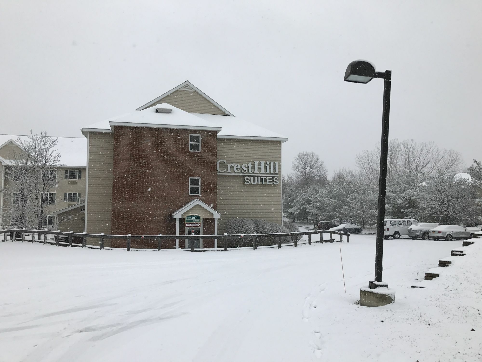 Hotel Cresthill Suny