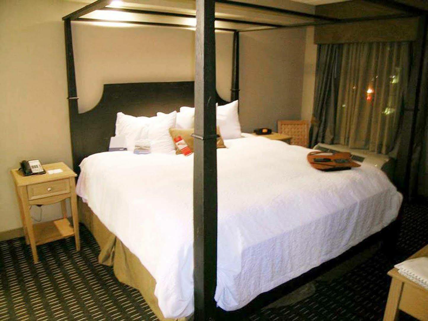 Hampton & Albany-downtown Hotel 3*